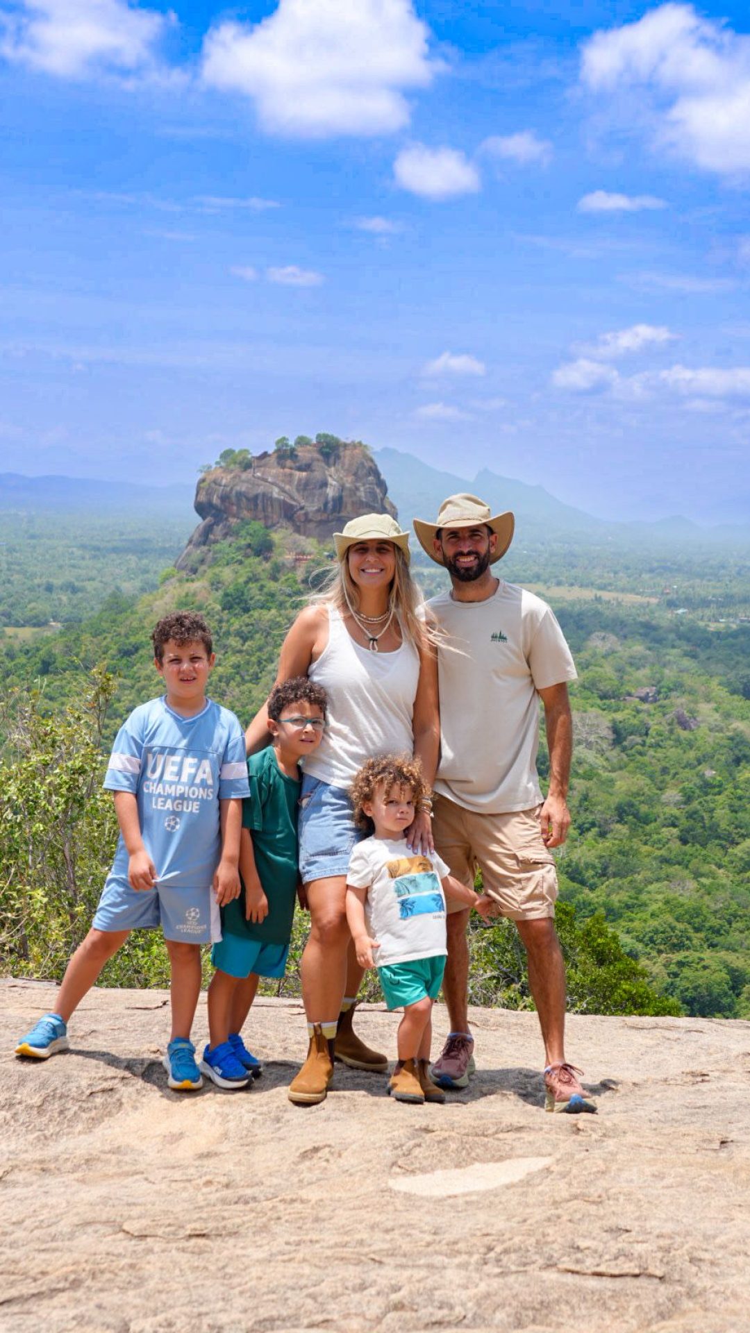 WhatsApp Image 2025-11-05 at 16.52.34